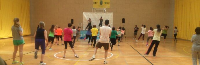 Zumba solidaria gimnasio Soom CDU Vigo